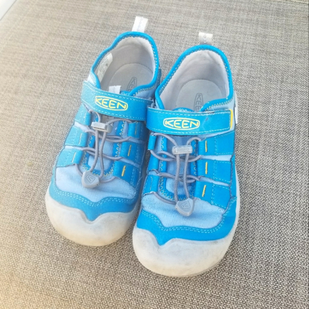 KEEN Size 1 Knotch Hollow Sneakers